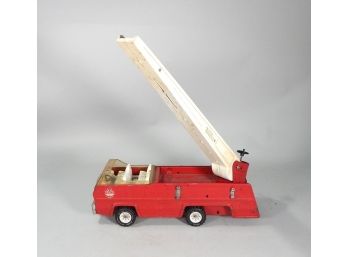 Vintage TONKA Fire Truck With Aerial Ladder