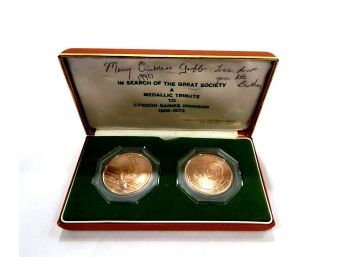 1973 Set Of Medals In Box 'Tribute To Lyndon Johnston'