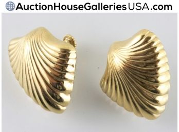 🦋 Pierre Cardin Gold Tone Screw-Back Clip Earrings