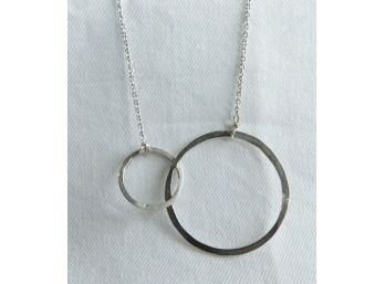 BRAND NEW COUPLED STERLING SILVER DELICATE CIRCLES NECKLACE 17.5'
