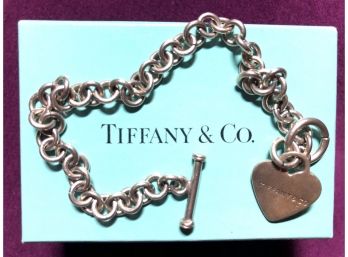 1970s Tiffany & Co. Heavy Sterling Silver Heart Charm Bracelet Toggle Close 7.25'