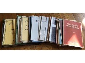 (A) HUGE GROUPING OF SHEET MUSIC FOR PIANO, SOME VINTAGE, ALL IN GOOD SHAPE NO WEIRD SMELLS