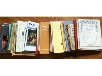(B) HUGE GROUPING OF SHEET MUSIC FOR PIANO, SOME VINTAGE, ALL IN GOOD SHAPE NO WEIRD SMELLS