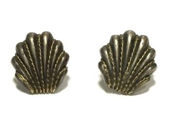 💌  Tiffany & Co. Sterling/18 Karat Gold Shell Pierced Earrings