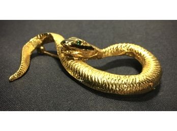 💌  Elegant Sleek Gold-tone And Enamel Large Snake Brooch Emerald Eyes