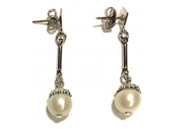 💌  Proper Dainty Bright Silver Pierced Earrings With Pearl Dangles