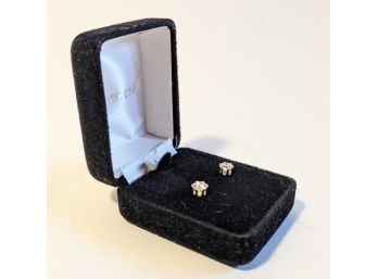 Gorgeous Pair Of 14 K Gold Stud Earrings