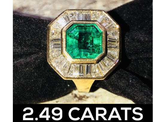 Huge Breathtaking Natural Earth-Mined Emerald, Diamonds And Gold Ring