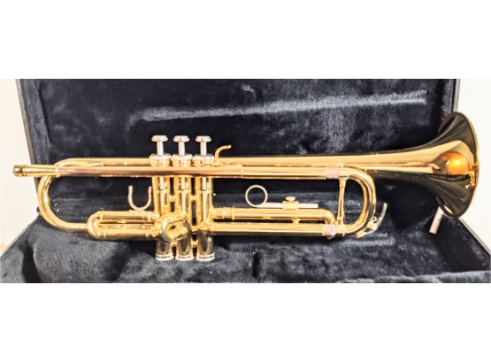 Yamaha Brass Trumpet 20' In Velvet Lined Hard Case