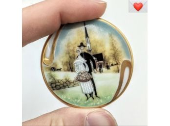 Ltd. Ed. Charming Pilgrim Country Couple Church Wedding 2' Glazed Porcelain Pin 1994 W/Certification