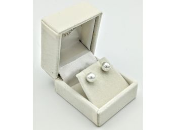 Bloomingdale's Creamy Cultured 7mm Pearls Post Earrings Brand New In Box
