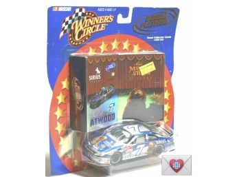 New In Box ~ 2002 NASCAR Winners Circle 1:43 Scale #7 Muppets Sirius Casey Atwood Dodge Car With 2 Cards {K1}