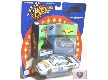 New In Box ~ 2001 NASCAR Winners Circle 1:43 Scale #29 Reeses Fast Break Kevin Harvick Car With 2 Cards {K3}