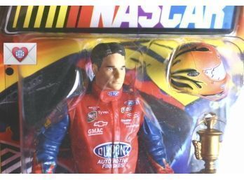 Brand New ~ 2003 NASCAR Jeff Gordon Figure #24 DuPont Chevrolet {K7}