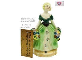 Sweetest Hand Painted Flower Girl Vintage MADE IN OCCUPIED JAPAN Porcelain Figurine