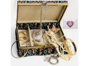 Lovely Vintage Clip-close Jewelry Box With Selection Of Fun Baubles