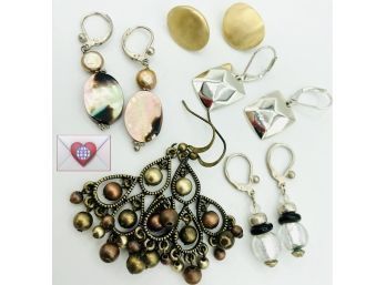 5 Pair Of Pierced Fashion Earrings Lot As Pictured