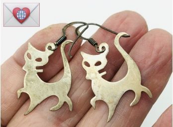 Cheeky Cats Up To Antics! Sterling Silver Vintage Fish Hook Dangle Earrings All Hallows Ev