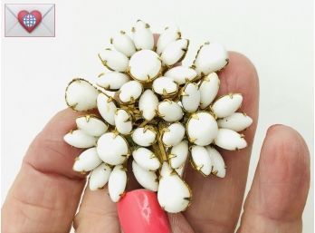 Minty Clean Milky White Prong Set Very Vintage Rhinestones Flower Brooch