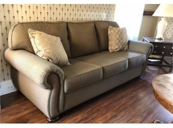 Gorgeous Full 3 Seater Couch In 'As New' Condition