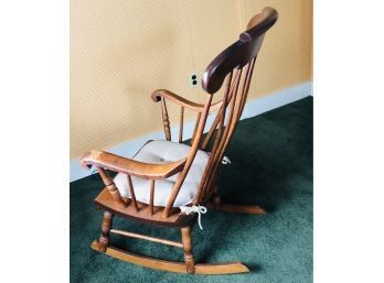 Highest Quality Vintage Solid Bent Wood Rocking Chair ~ Beautiful Lines And Lamp As Shown