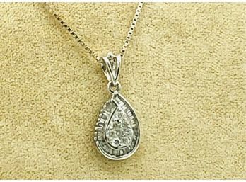 Sparking 14K White Gold And Bright Flashy Diamonds Pendant Necklace