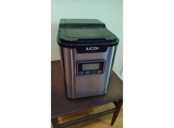 Portable Electric Counter Top Ice Maker - New In Box