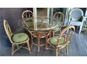 Beautiful Outdoor/porch Dining  Set (Rattan) - Glass Top Table