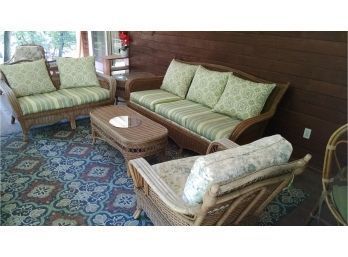 Wow! 5 Piece Outdoor/porch Wicker Seating & Lounging Set