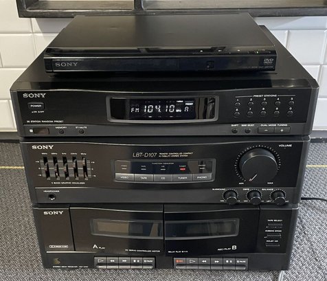 Sony LBT-D107 Compact Stereo AM/FM/Dual Cassette With TURNTABLE & REMOTE!