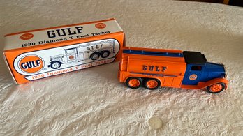 GULF 1930 Diamond T Fuel Tanker