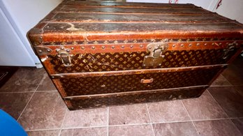 VINTAGE Louis VUITTON Steamer Trunk