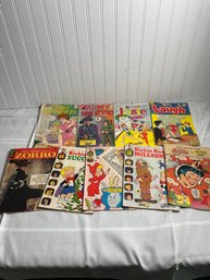 Vintage Comic Books Richie Rich, Zoro, Army War Hero's, Girls Romances
