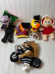 Sesame Street Plush Toys And Sesame Street Hand Puppets
