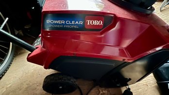 Toro POWER CLEAR 721 E Gas Powered Snow Blower