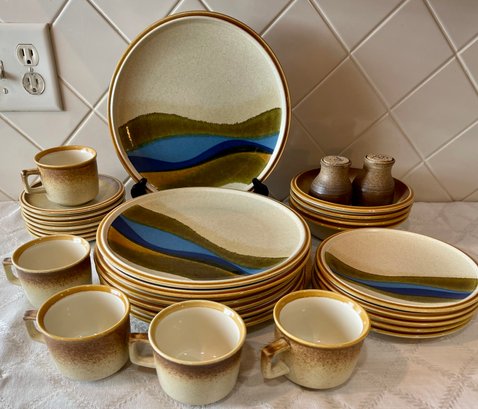 Mikasa Style Kraft Blue River Stoneware Dish Set - (7) Dinner Plates, (5) Side Plates, (7) Saucers, Mugs, More