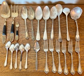 Large Lot Of Vintage And Antique Silver Plate Flatware - WM Rogers - Wallace 12 - 1847 - Siam Wood Handle