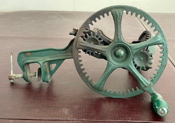 Antique Table Top Cast Iron Fruit And Vegetable Peeler