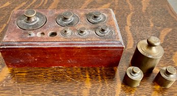 Antique Minnesota Weight Set In Wood Block