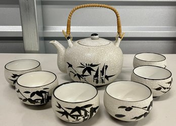 Hand Made Porcelain Tea Pot With Bamboo Handle And (6) Cups