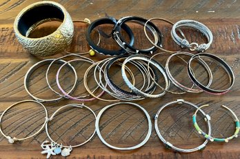 Large Lot Of Bangle Bracelets - Metal - Silver Tone - Gold Tone - Bead - Charm And More