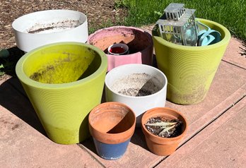 Assorted Size Plastic And Teracotta Planters