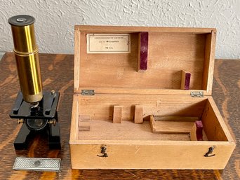 Grossissement Obtenu Antique Microscope In Original Box With Slides