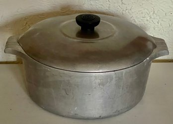 Vintage Wagner Ware Sidney Magnalite 4248M Handled Pot With Lid