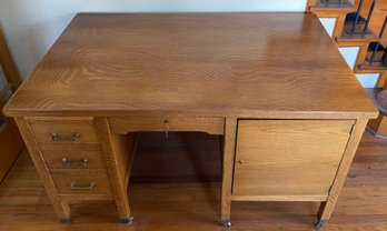 Clemco Solid Tiger Oak Type Writer Desk With Pull Out Shelf And Keys On Casters