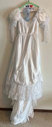 Vintage Lace And Satin Wedding Dress With Lace Trim And Bows Size Extra Small