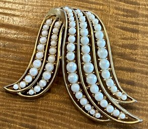 Gorgeous Gold Tone And Pearl Trifari Vintage Pin Brooch