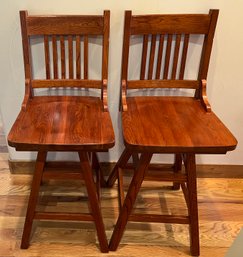 Pair Of Solid Oak 30' Swivle Bar Stool (1 Of 2)