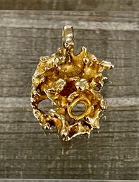 14K Gold Nugget Pendant (missing Stone) Setting Only - Total Weight 8.86 Grams
