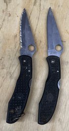 Pair Of Japan Spyderco G2 Stainless Folding Pocket Knives